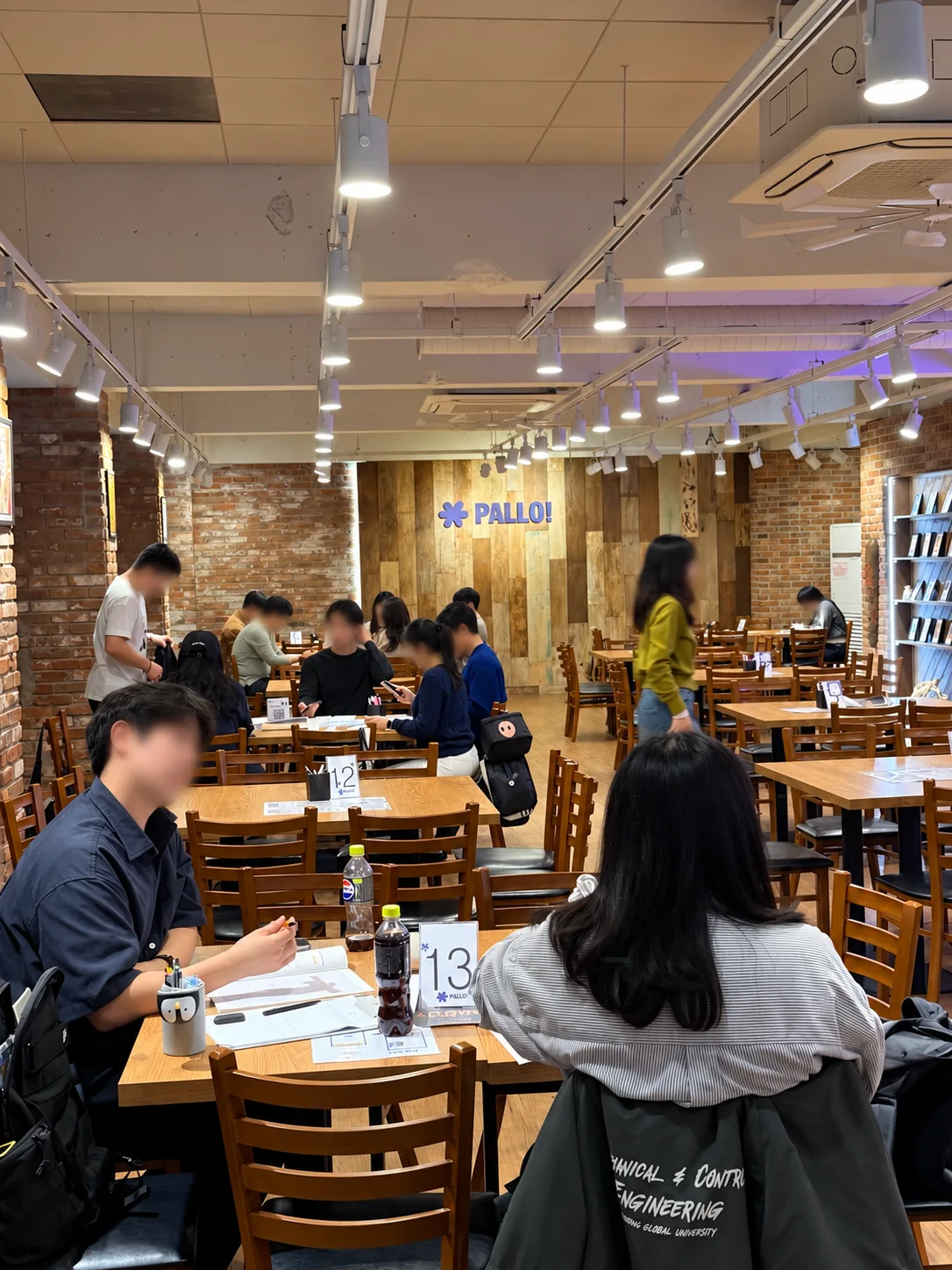 팔로 영등포점 내부 모습.